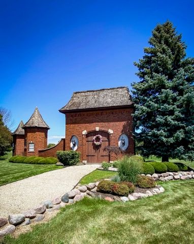 8300 Appaloosa Lane, Spring Grove, IL 60081