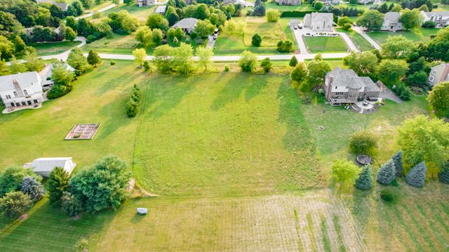 8300 Appaloosa Lane, Spring Grove, IL 60081