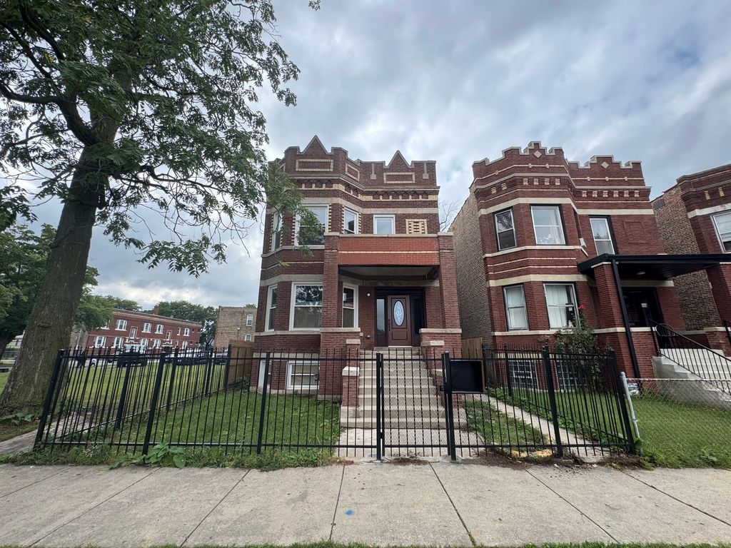 906 N Lavergne Avenue, Chicago, IL 60651 — exterior