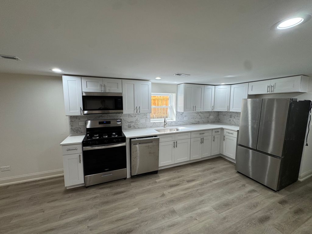 906 N Lavergne Avenue, Chicago, IL 60651 — photo 5