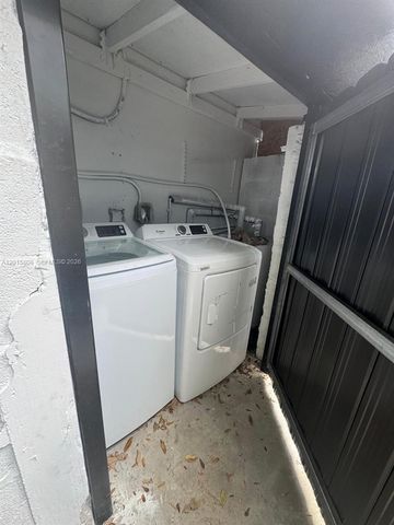 833 NW 75th St, Miami, FL 33150