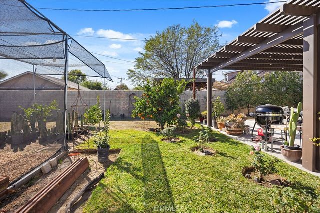 3934 Pontiac, Jurupa Valley, CA 92509