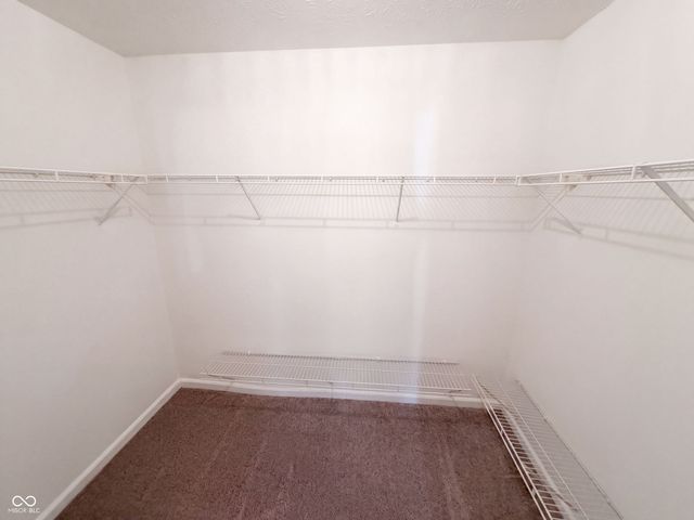 2018 Oakbrooke Court, Avon, IN 46123