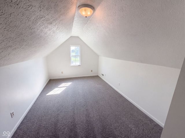 2018 Oakbrooke Court, Avon, IN 46123