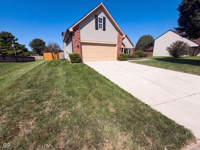2018 Oakbrooke Court, Avon, IN 46123