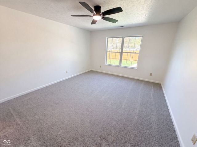 2018 Oakbrooke Court, Avon, IN 46123