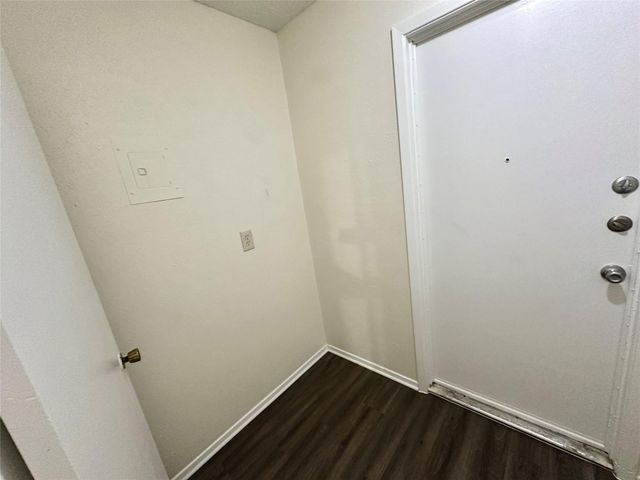 10400 Broken Shoe TRL, Austin, TX 78750