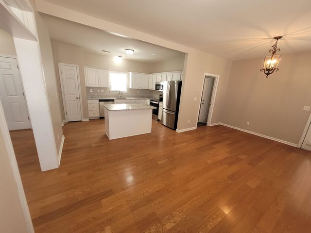 967 CAIRN CREEK DR, Memphis, TN 38018