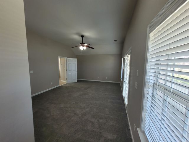 967 CAIRN CREEK DR, Memphis, TN 38018