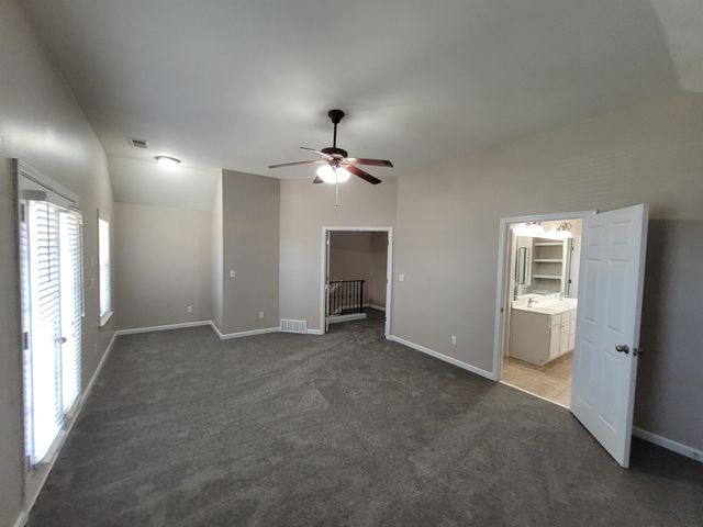 967 CAIRN CREEK DR, Memphis, TN 38018