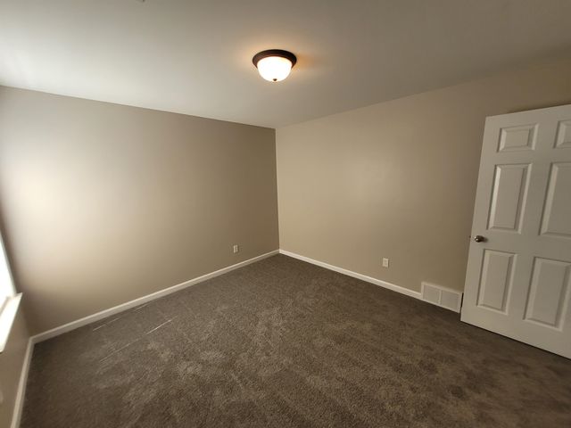 967 CAIRN CREEK DR, Memphis, TN 38018