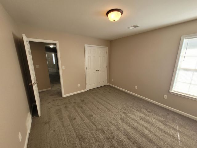 967 CAIRN CREEK DR, Memphis, TN 38018