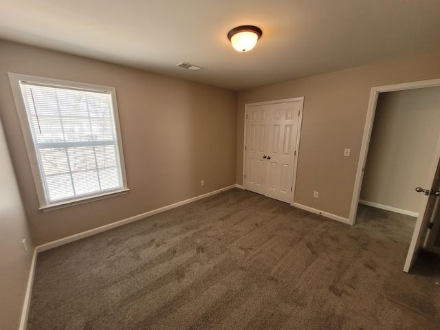 967 CAIRN CREEK DR, Memphis, TN 38018