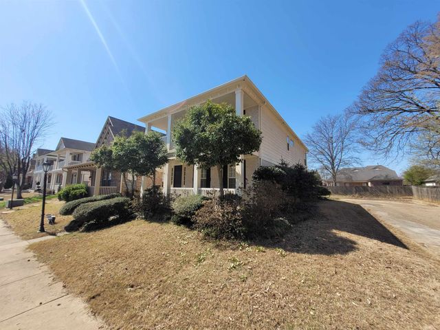 967 CAIRN CREEK DR, Memphis, TN 38018