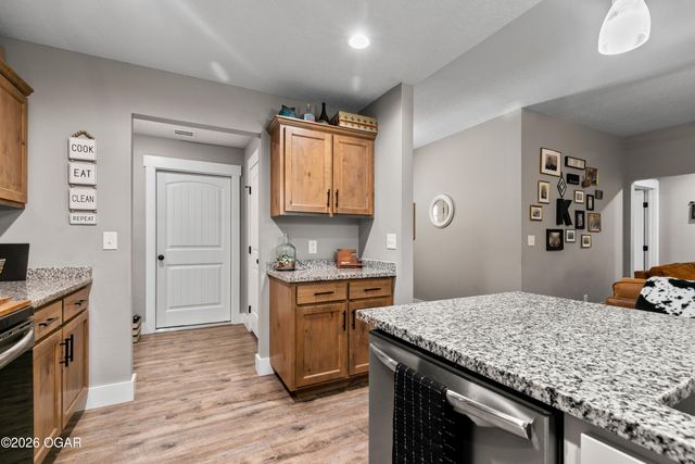 2033 Lakeview Street, Carthage, MO 64836