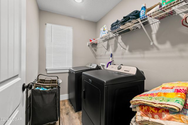 2033 Lakeview Street, Carthage, MO 64836