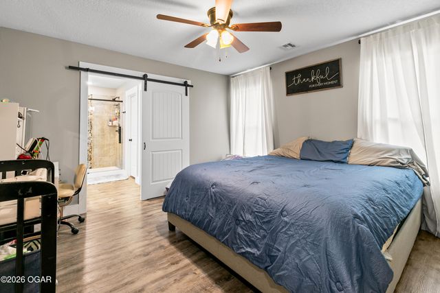 2033 Lakeview Street, Carthage, MO 64836