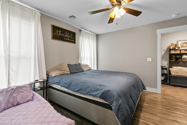 2033 Lakeview Street, Carthage, MO 64836