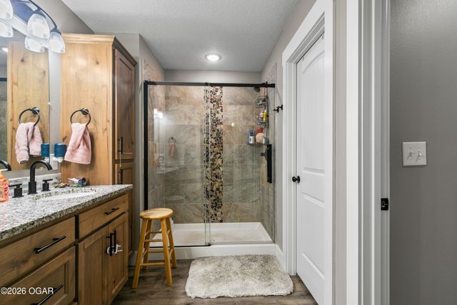 2033 Lakeview Street, Carthage, MO 64836