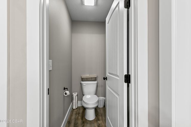 2033 Lakeview Street, Carthage, MO 64836