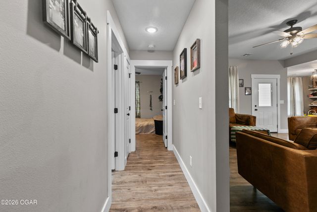 2033 Lakeview Street, Carthage, MO 64836