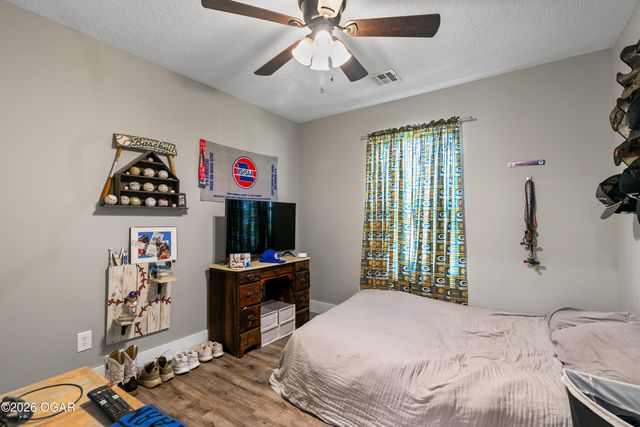 2033 Lakeview Street, Carthage, MO 64836