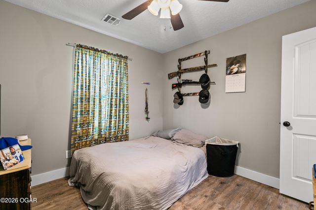 2033 Lakeview Street, Carthage, MO 64836