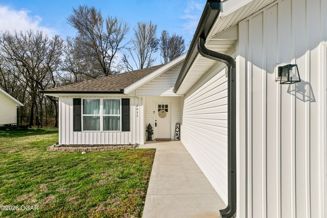 2033 Lakeview Street, Carthage, MO 64836