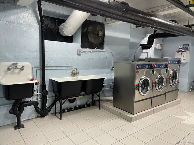 11315 34th Avenue 1E, Corona, NY 11368