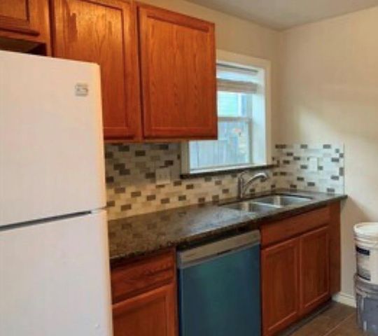 207 Frawley Street, Houston, TX 77009