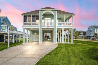 4210 Sandpiper, Galveston, TX 77554