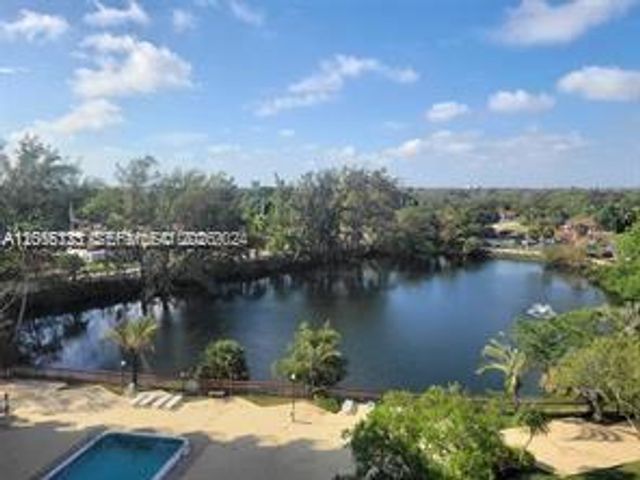 1300 NE Miami Gardens Dr 713E, Miami, FL 33179