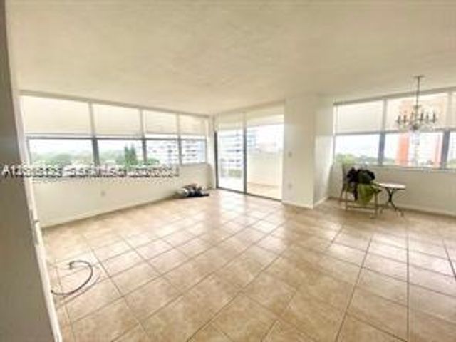 1300 NE Miami Gardens Dr 713E, Miami, FL 33179
