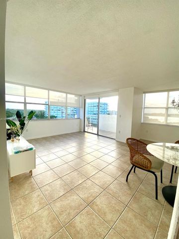 1300 NE Miami Gardens Dr 713E, Miami, FL 33179