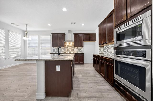 3211 Golden Honey Lane, Richmond, TX 77406