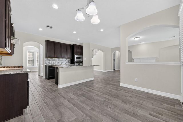 3211 Golden Honey Lane, Richmond, TX 77406
