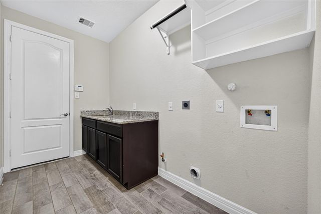 3211 Golden Honey Lane, Richmond, TX 77406