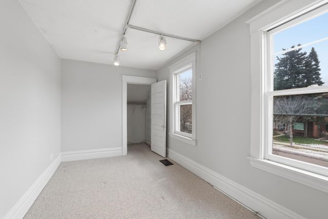 1209 Juno Avenue, Saint Paul, MN 55116