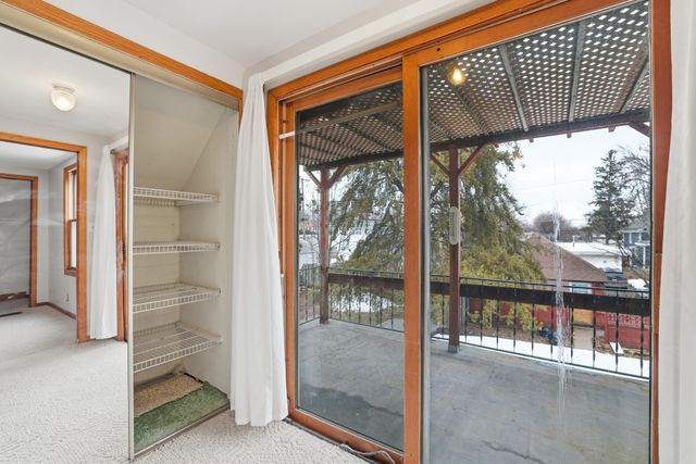 1209 Juno Avenue, Saint Paul, MN 55116