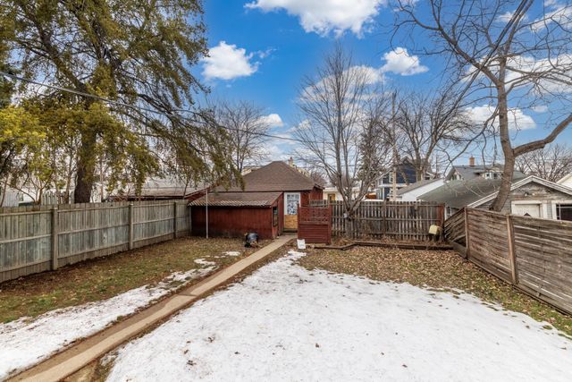 1209 Juno Avenue, Saint Paul, MN 55116