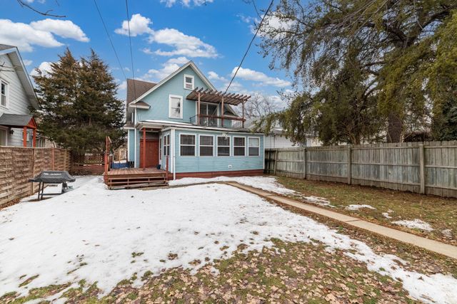 1209 Juno Avenue, Saint Paul, MN 55116