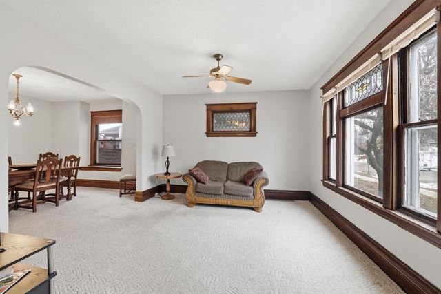 1209 Juno Avenue, Saint Paul, MN 55116