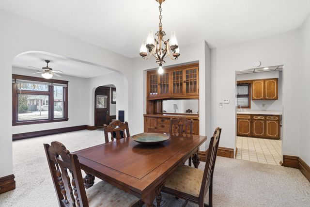 1209 Juno Avenue, Saint Paul, MN 55116