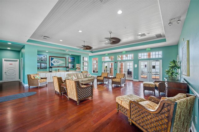 4728 BEACH DRIVE SE B, St Petersburg, FL 33705