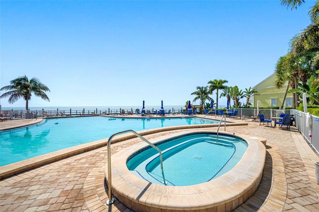4728 BEACH DRIVE SE B, St Petersburg, FL 33705