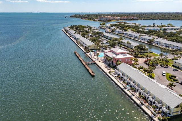 4728 BEACH DRIVE SE B, St Petersburg, FL 33705