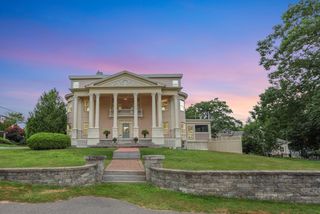 2241 Elm Street, Manchester, NH 03104