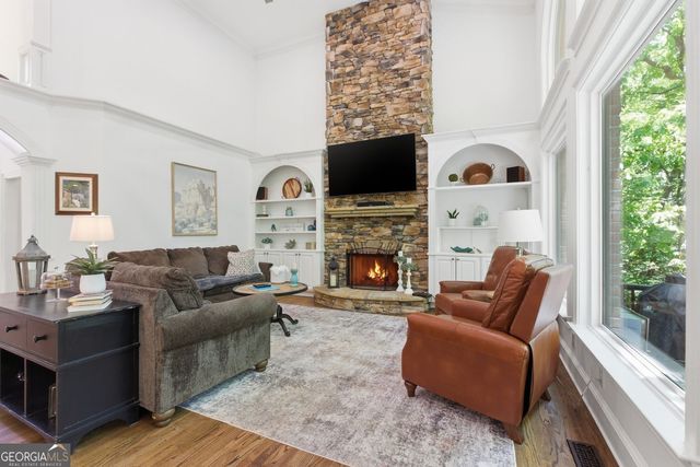 8575 Anchor On Lanier Court, Gainesville, GA 30506