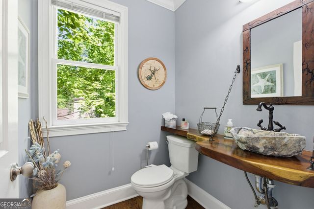 8575 Anchor On Lanier Court, Gainesville, GA 30506
