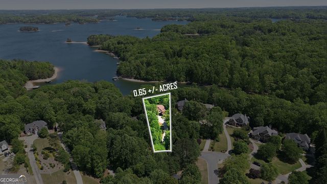 8575 Anchor On Lanier Court, Gainesville, GA 30506